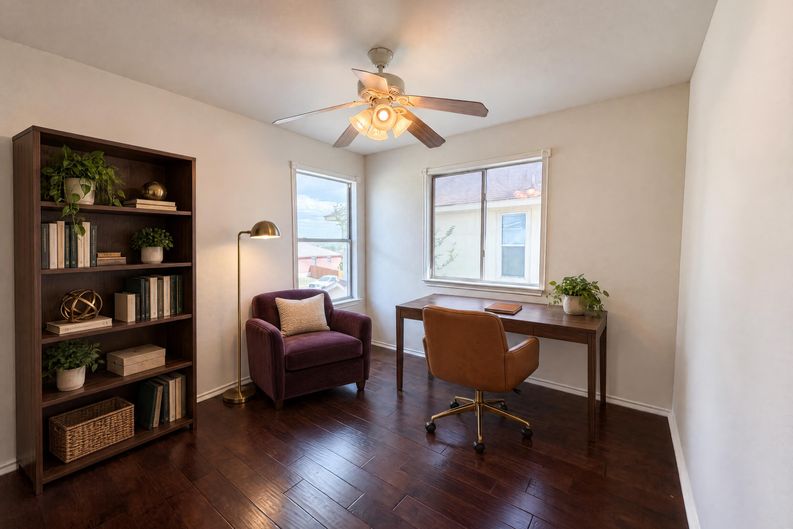 Photo 12 of 22 of 5810 Vasey Blvd, Austin, TX