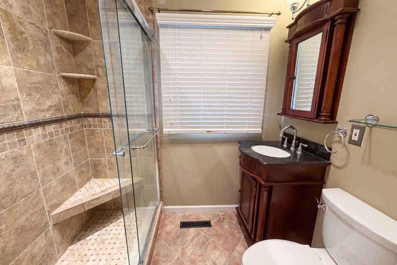 Photo 11 of 18 of 3512 Majestic Ln, Bowie, MD