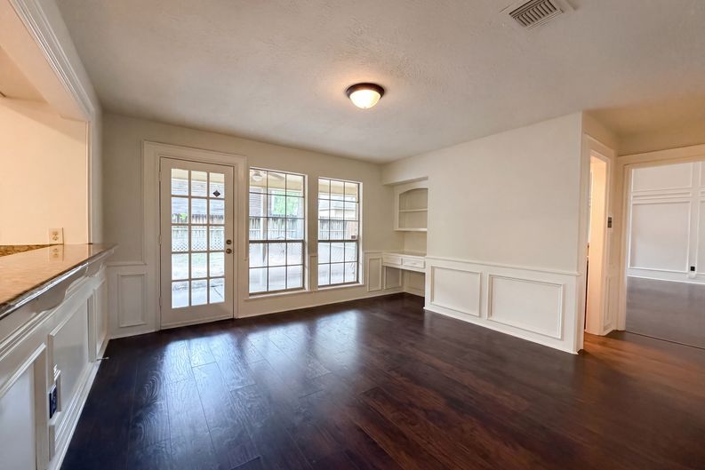 Photo 8 of 27 of 6902 Fawncliff Dr, Houston, TX
