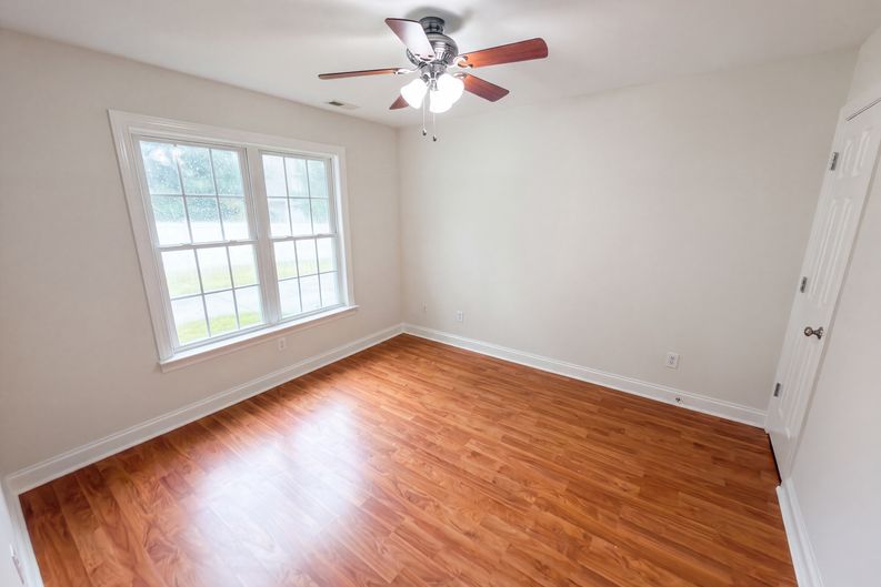 Photo 7 of 19 of 2037 Olde Towne Dr, Monroe, NC