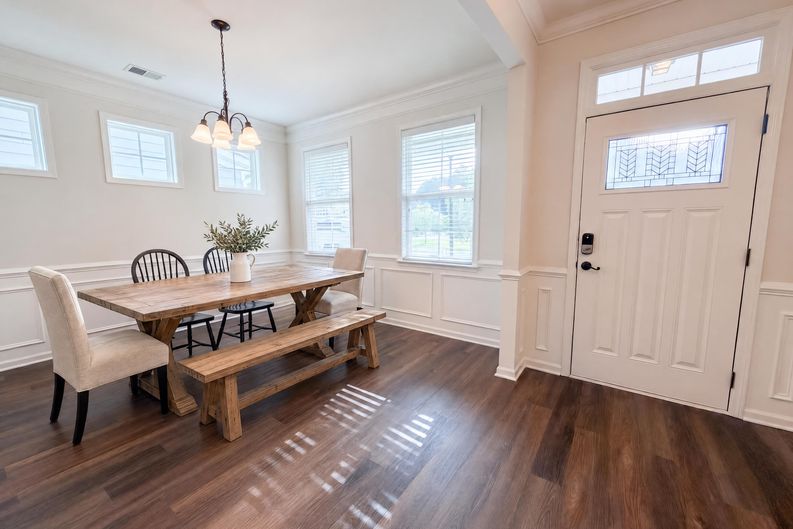 Photo 8 of 22 of 317 Whispering Breeze Ln, Summerville, SC