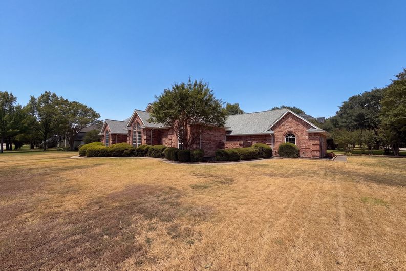Photo 27 of 32 of 1609 Brentwood Trl, Keller, TX