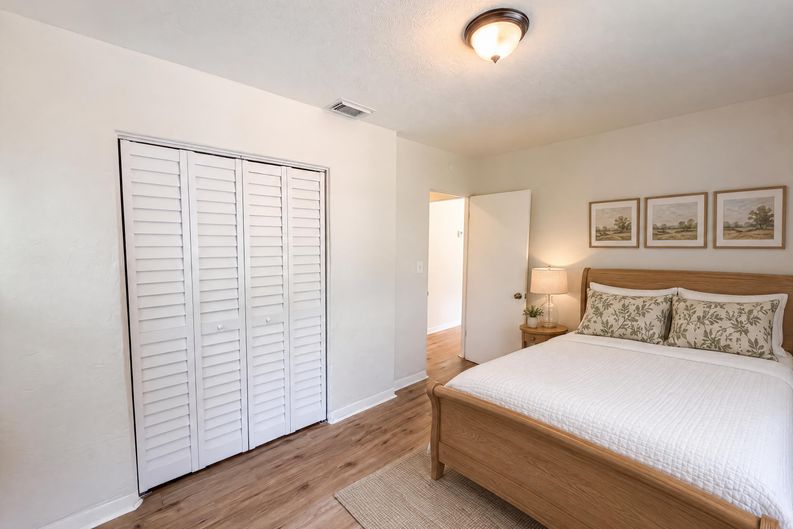 Photo 6 of 20 of 706 Flanders Ave, Daytona Beach, FL