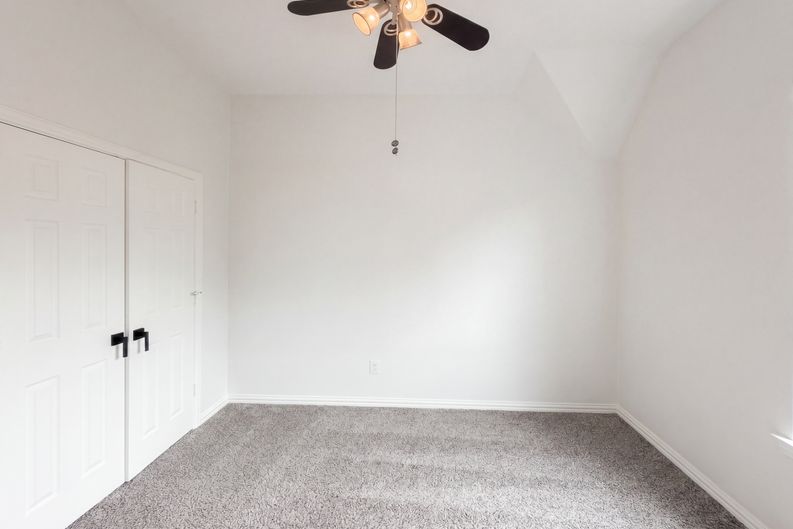 Photo 10 of 23 of 3853 Wintergreen Dr, Plano, TX