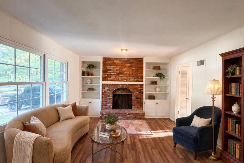 Photo 3 of 19 of 5243 N Lydia Ave, Kansas City, MO