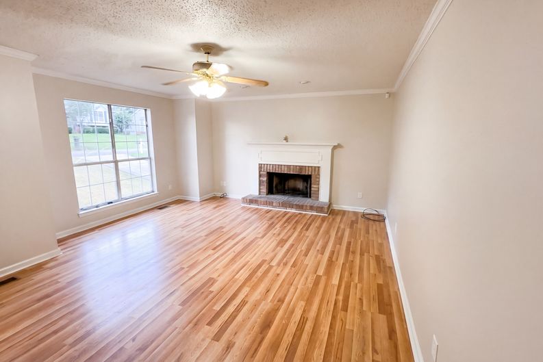 Photo 3 of 33 of 1253 4th Way, Pleasant Grove, AL
