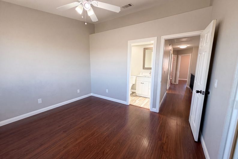 Photo 10 of 21 of 16960 Sorrento Ln, Victorville, CA