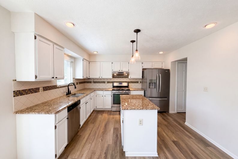 Photo 21 of 29 of 4976 Vicksburg Ln, Hilliard, OH