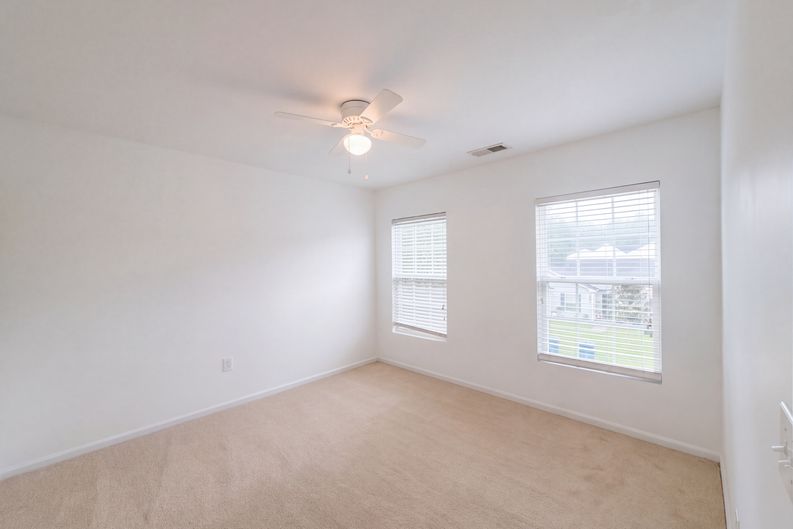 Photo 12 of 41 of 3037 Ellington Dr, Summerville, SC