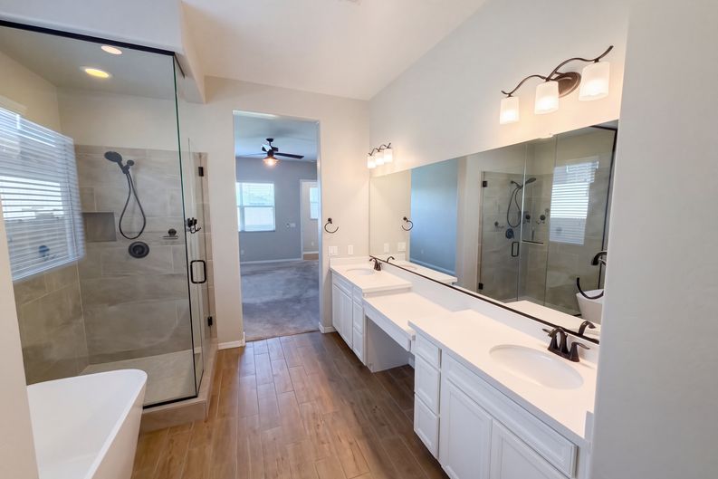 Photo 17 of 55 of 4511 N 93rd Dr, Phoenix, AZ