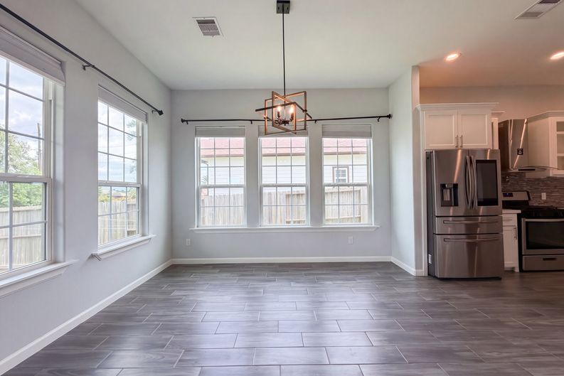 Photo 6 of 24 of 40406 Mostyn Dr, Magnolia, TX