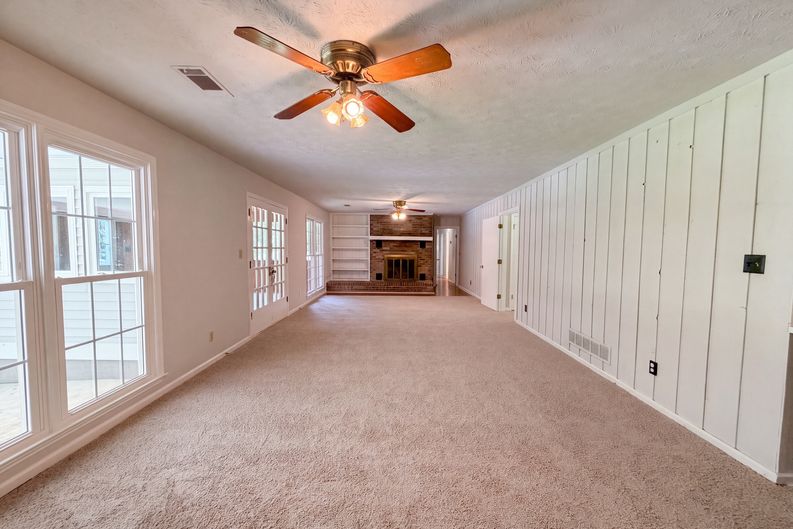 Photo 3 of 34 of 2310 McEachern School Rd, Powder Springs, GA