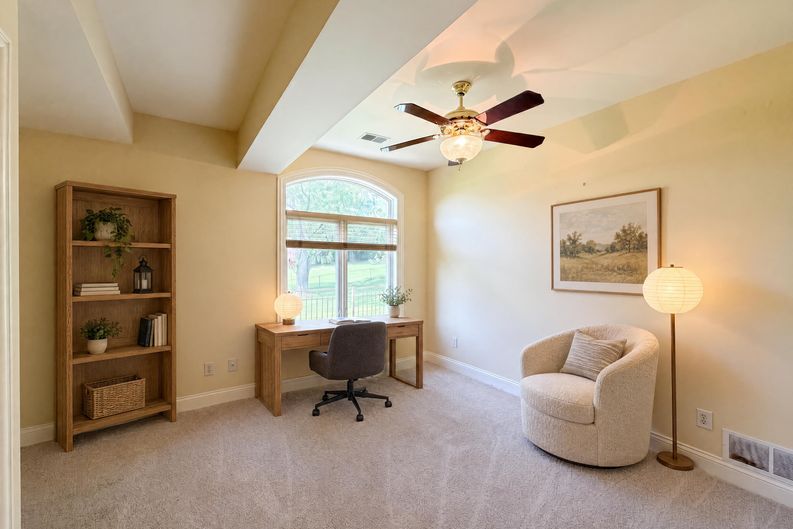Photo 19 of 38 of 7087 Bridgetown Rd, Cincinnati, OH
