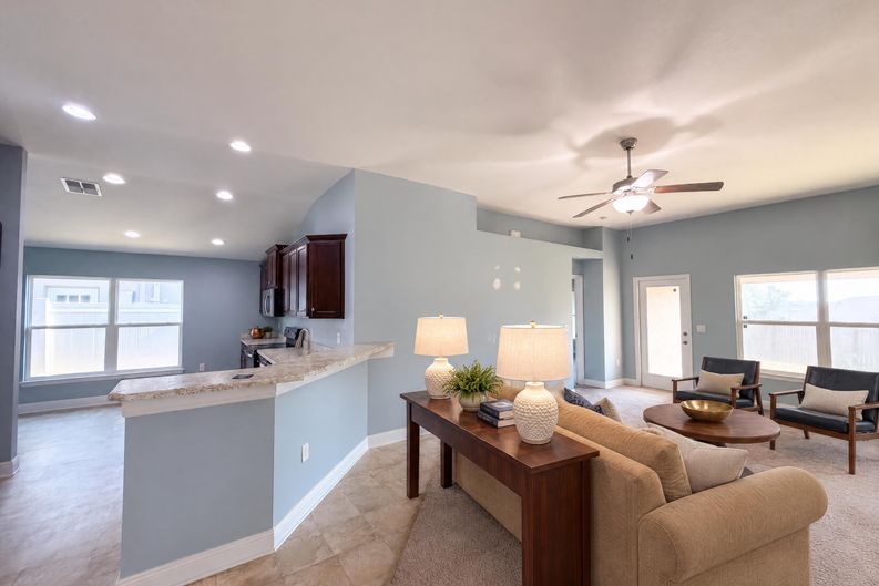 Photo 3 of 26 of 1229 Longville Cir, Tavares, FL