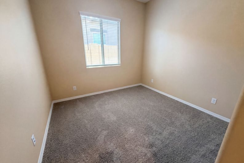 Photo 19 of 37 of 19562 W Wilshire Ave, Buckeye, AZ
