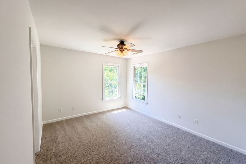 Photo 12 of 23 of 861 Windsor Creek Dr, Grayson, GA