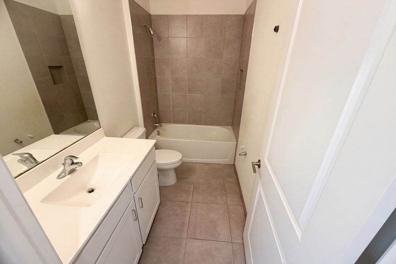 Photo 7 of 42 of 12473 NW Lynch Ln, Port Saint Lucie, FL