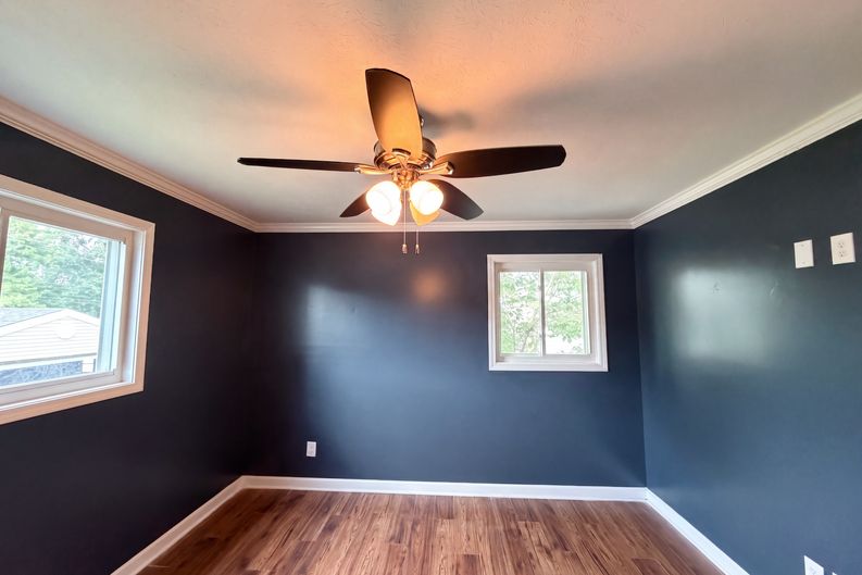 Photo 4 of 22 of 25142 Deerfield Dr, North Olmsted, OH