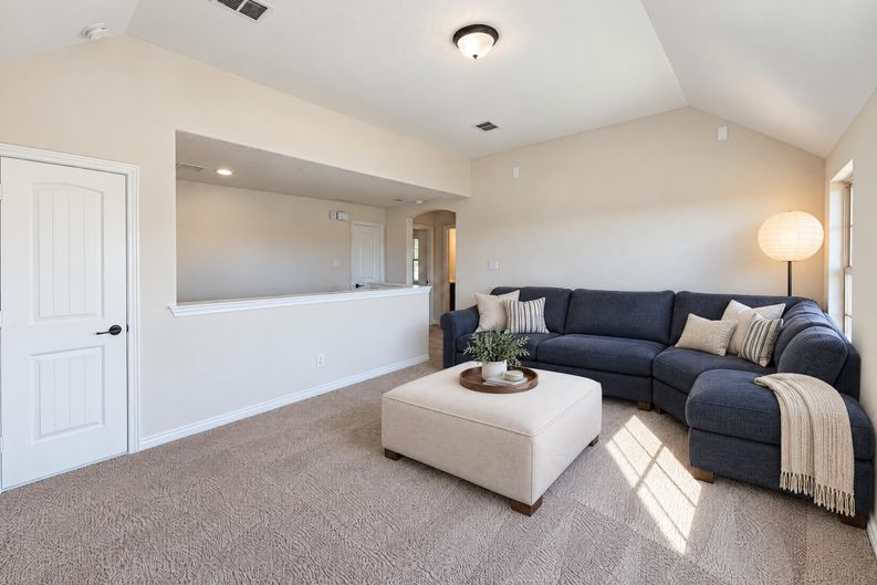 Photo 17 of 28 of 6715 Winding Valley Trl, Rowlett, TX