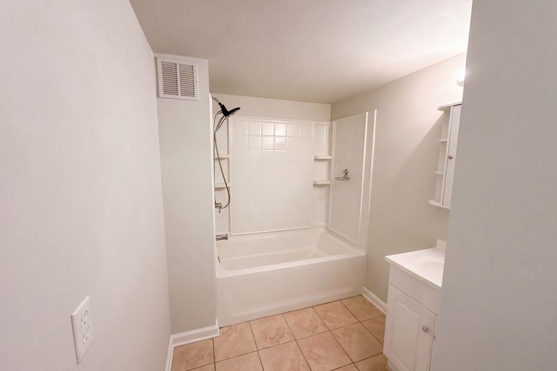 Photo 9 of 17 of 7816 Foxwood Dr, Raleigh, NC