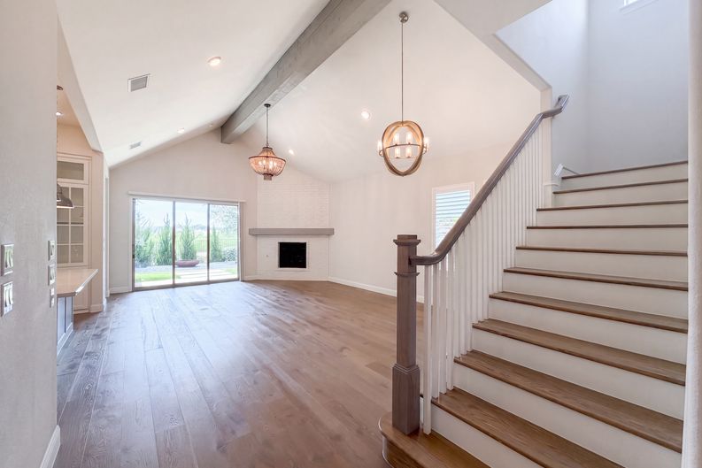 Photo 3 of 37 of 11509 Misty Ridge Dr, Roanoke, TX