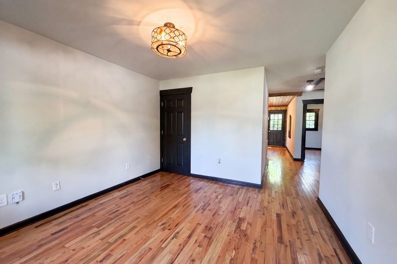Photo 7 of 20 of 509 Drake Ave, Nashville, TN