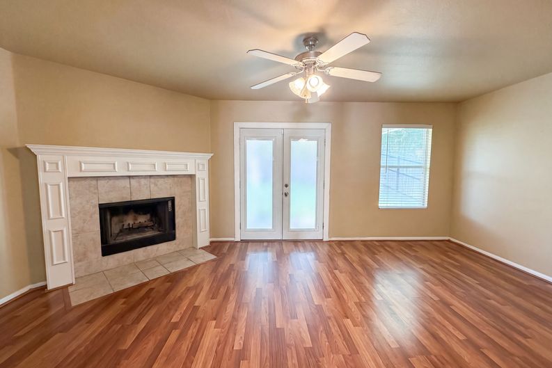 Photo 8 of 19 of 5313 Southern Crossing Dr, Temple, TX