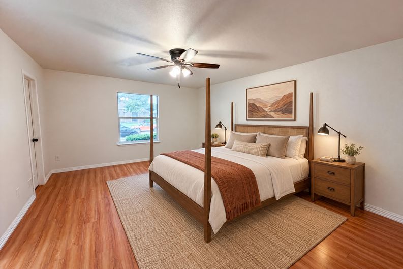 Photo 13 of 19 of 111 Forest Park Ln, Red Oak, TX