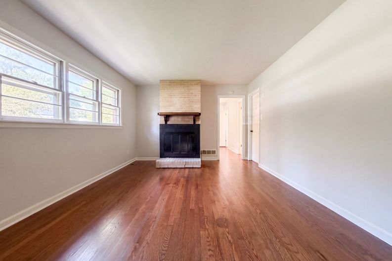 Photo 3 of 15 of 3811 Woodside Rd, Garner, NC