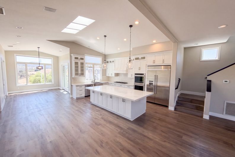 Photo 7 of 42 of 1596 Aldorado Dr, Vista, CA