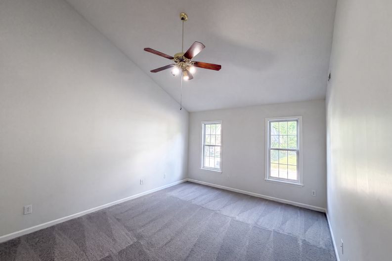 Photo 4 of 17 of 6113 Remington Lake Dr, Raleigh, NC