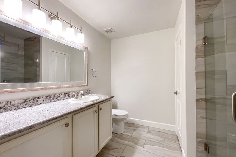 Photo 12 of 16 of 21714 Falcongate Ct, Humble, TX