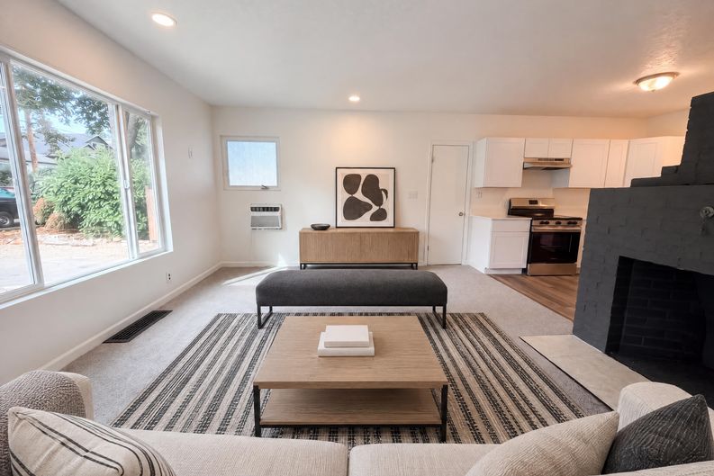 Photo 3 of 16 of 12730 SE 25th Ave, Portland, OR