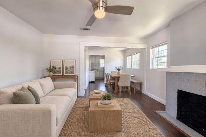 Photo 6 of 17 of 2832 Avenue I, Fort Worth, TX