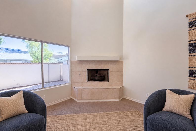 Photo 3 of 33 of 4202 N 21st St, Phoenix, AZ