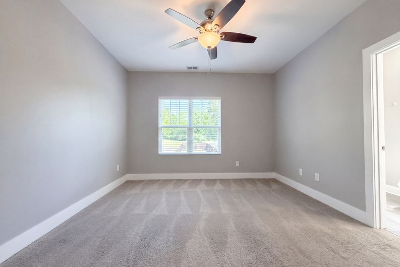 Photo 14 of 19 of 227A Hillcrest Dr, Madison, TN