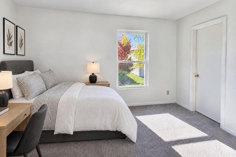 Photo 13 of 20 of 10133 Cumberland Pointe Blvd, Noblesville, IN
