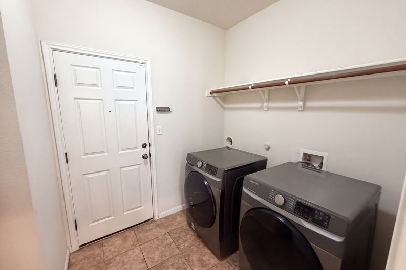 Photo 29 of 36 of 12016 Timber Heights Dr, Austin, TX