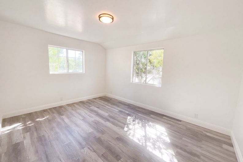 Photo 4 of 27 of 6150 Parkoaks Dr, Citrus Heights, CA