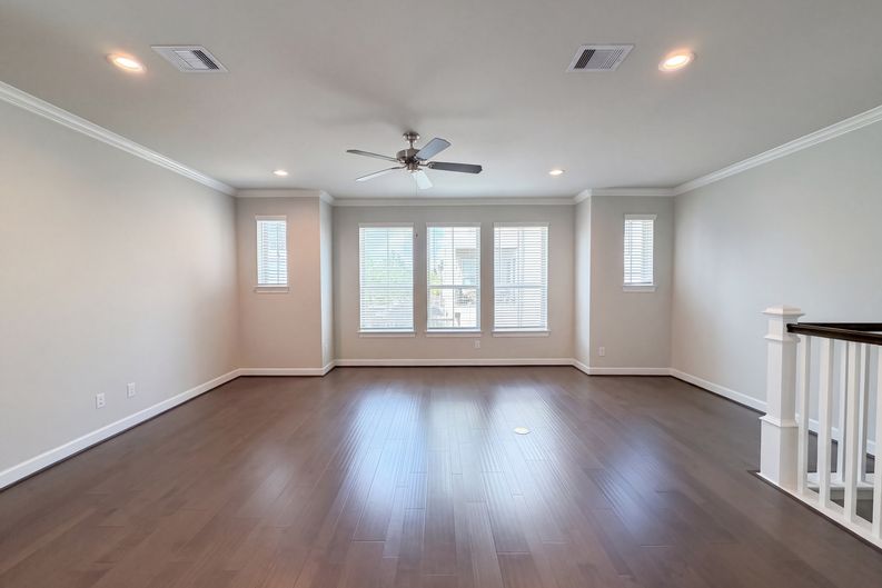 Photo 10 of 23 of 10707 Centre Forest Dr, Houston, TX