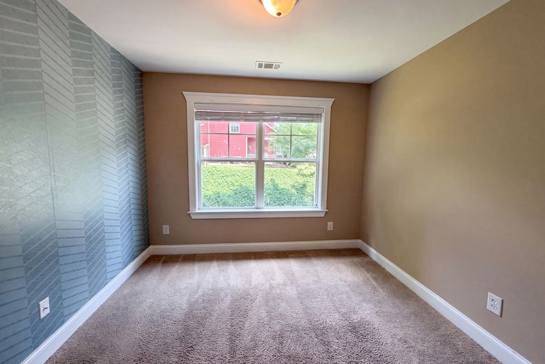 Photo 13 of 28 of 2983 Boulder Walk Ct SE, Atlanta, GA