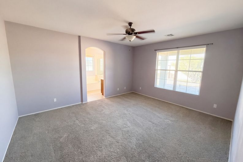 Photo 4 of 40 of 1898 S 160th Ln, Goodyear, AZ