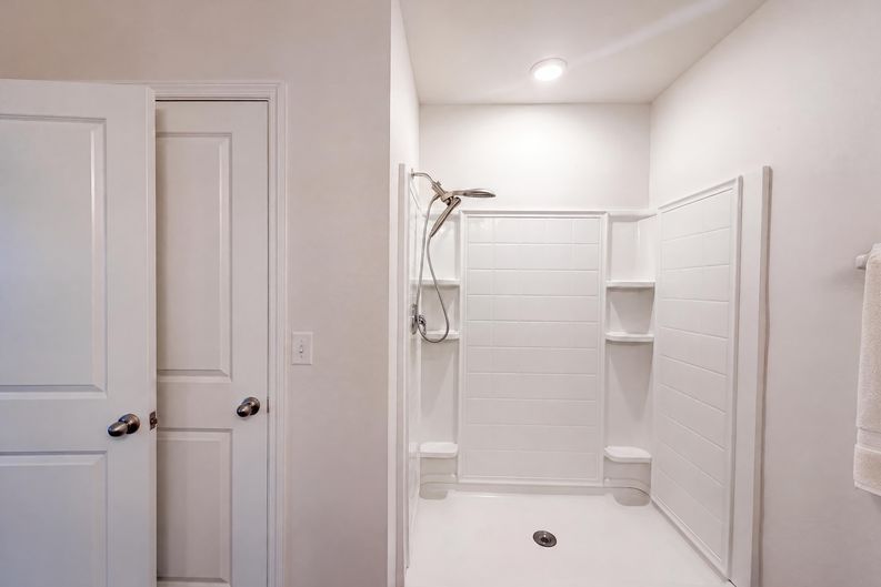 Photo 17 of 30 of 16805 Trite Bend St, Wimauma, FL