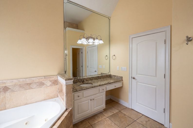 Photo 23 of 64 of 207 Cagle Ct, McDonough, GA