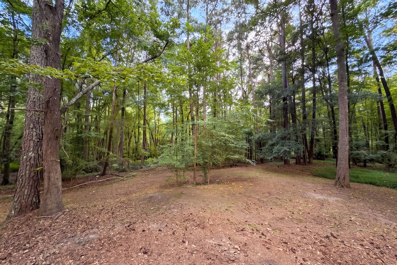 Photo 19 of 20 of 670 Marsh Ct, Jonesboro, GA