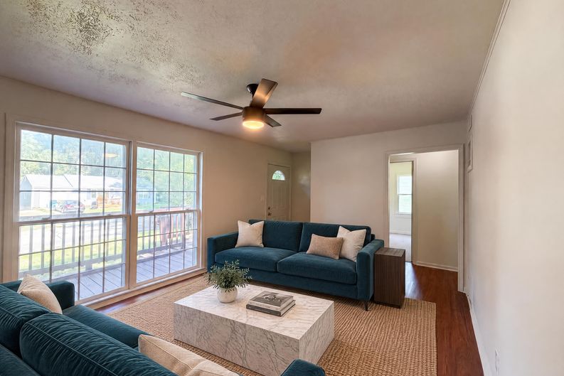 Photo 8 of 13 of 11615 W 68th St, Shawnee, KS