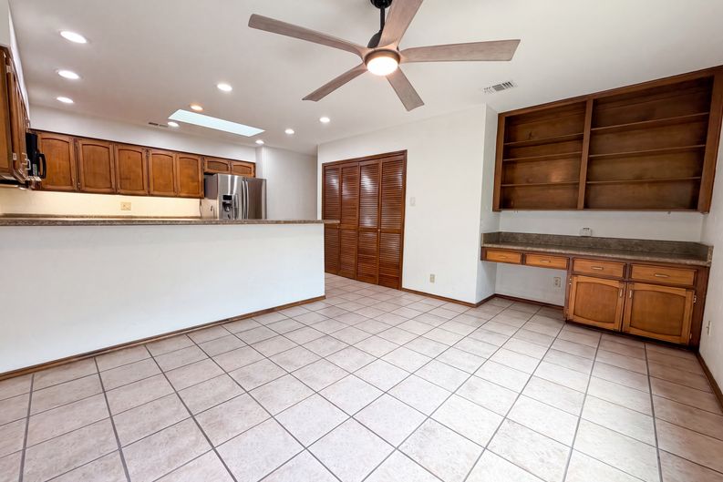 Photo 6 of 21 of 1930 Shadow Park St, San Antonio, TX