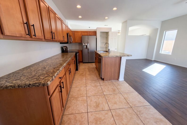 Photo 6 of 41 of 25852 W Lynne Ln, Buckeye, AZ