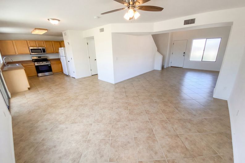 Photo 3 of 20 of 15237 N 147th Ln, Surprise, AZ