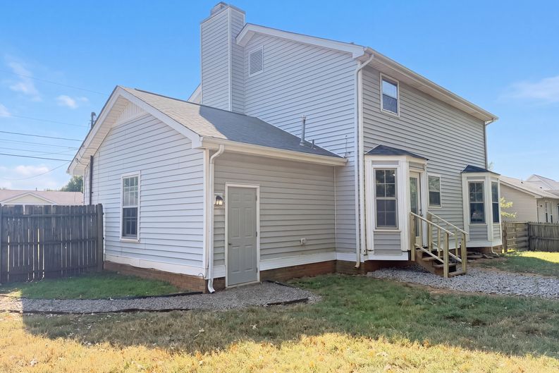 Photo 22 of 27 of 1122 Tobacco Rd, Clarksville, TN